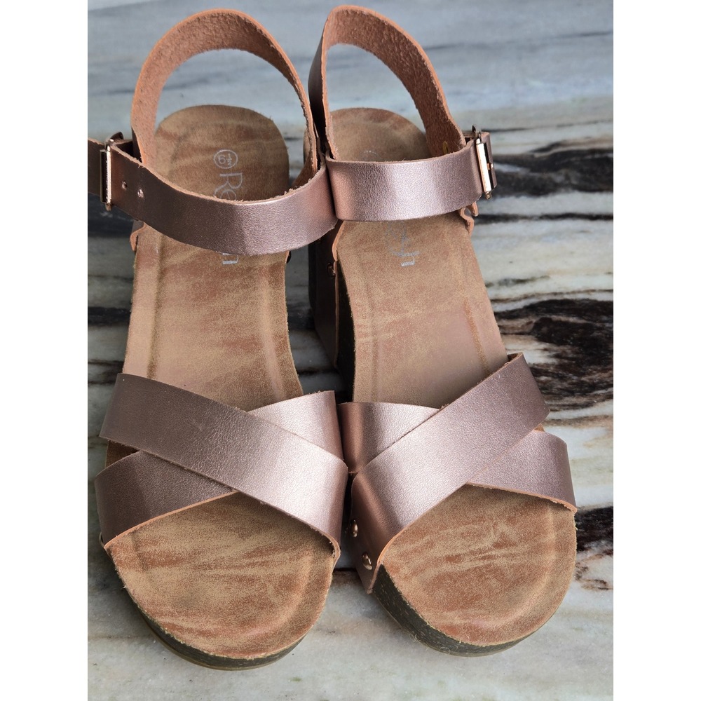 Refresh Rose Gold Metallic Platform Wedge‎ Sandals Strappy Studded Womens 6.5